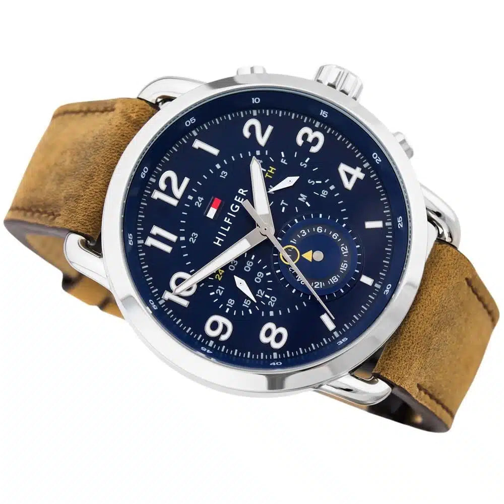 Angled view of the Tommy Hilfiger 1791424 highlighting the polished silver stainless steel case