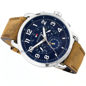 Angled view of the Tommy Hilfiger 1791424 highlighting the polished silver stainless steel case
