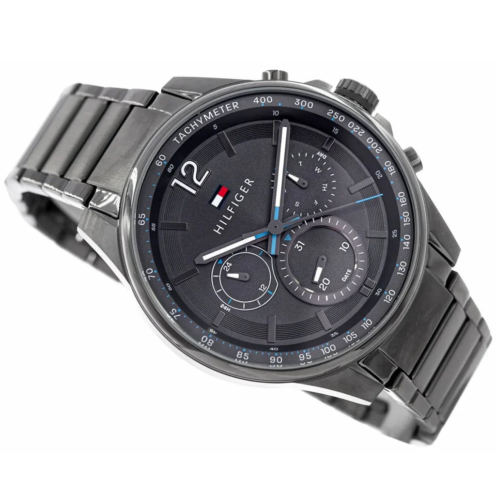 Side profile view of the slim 10mm gunmetal case of the Tommy Hilfiger 1791975