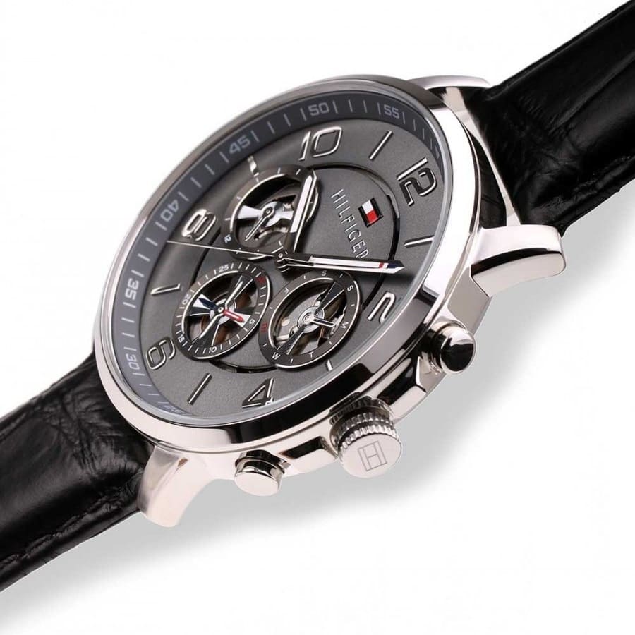 Profile view of Tommy Hilfiger Keagan showing case thickness and leather strap