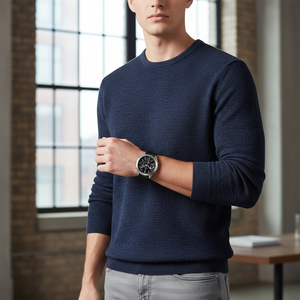 Man wearing sporty Tommy Hilfiger Shawn 1791740 watch with blue rubber strap
