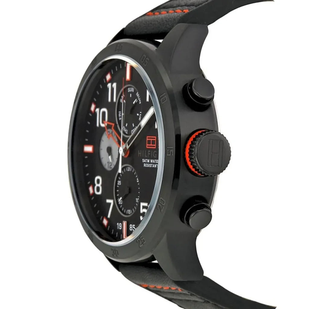 Profile view of Tommy Hilfiger Trent showing case thickness and black leather strap