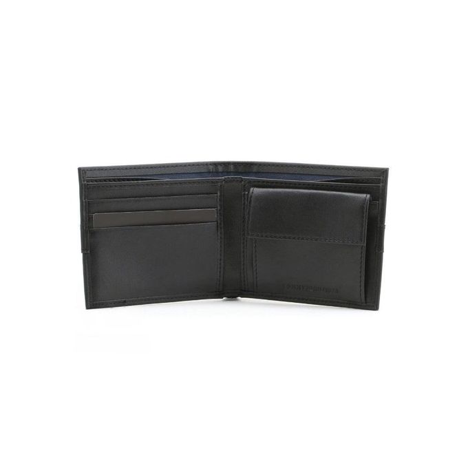 Interior layout of Tommy Hilfiger Wallet with Button Coin Pocket