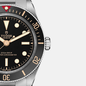 Tudor Black Bay 58 M7939A1A0NU-0002 men's automatic dive watch, 39mm stainless steel case, black dial with gilt markers, steel bracelet – dial close-up