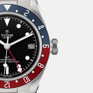 Tudor Black Bay GMT M79830RB-0001 men's GMT watch, 41mm stainless steel case, black dial, blue and burgundy bezel, steel bracelet – dial close-up