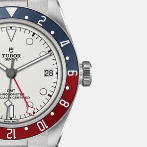 Tudor Black Bay GMT M79830RB-0010 men's GMT watch, 41mm stainless steel case, white opaline dial, blue and burgundy bezel, steel bracelet – dial close-up