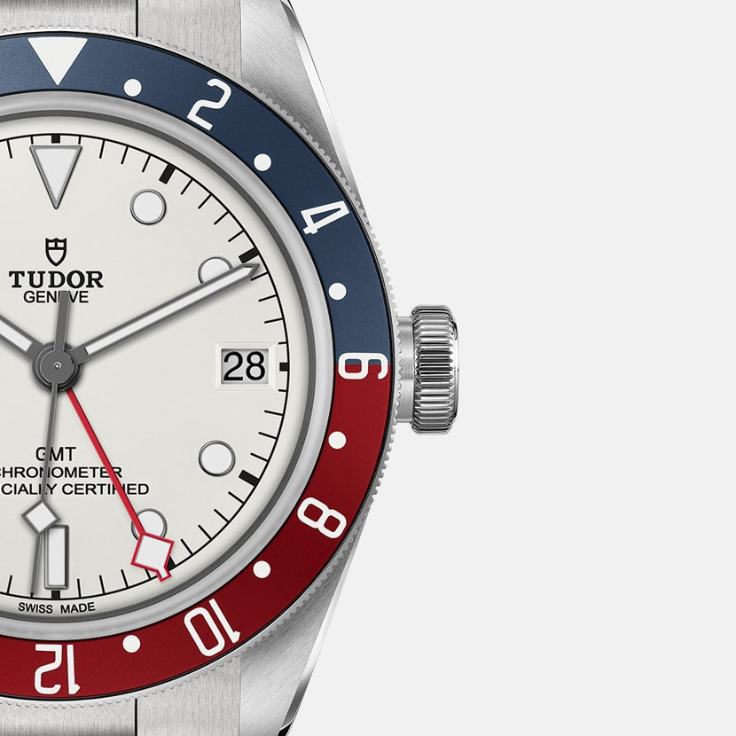 Tudor Black Bay GMT M79830RB-0010 men's GMT watch, 41mm stainless steel case, white opaline dial, blue and burgundy bezel, steel bracelet – dial close-up