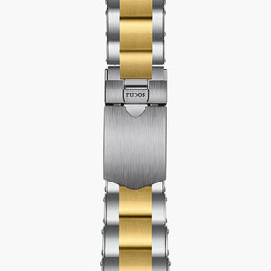 Tudor Black Bay GMT S&G M79833MN-0001 men's GMT watch, 41mm steel and yellow gold case, black dial, brown and black bezel, two-tone bracelet – bracelet clasp view