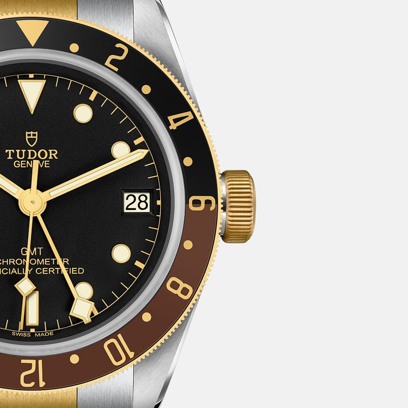 Tudor Black Bay GMT S&G M79833MN-0001 men's GMT watch, 41mm steel and yellow gold case, black dial, brown and black bezel, two-tone bracelet – dial close-up