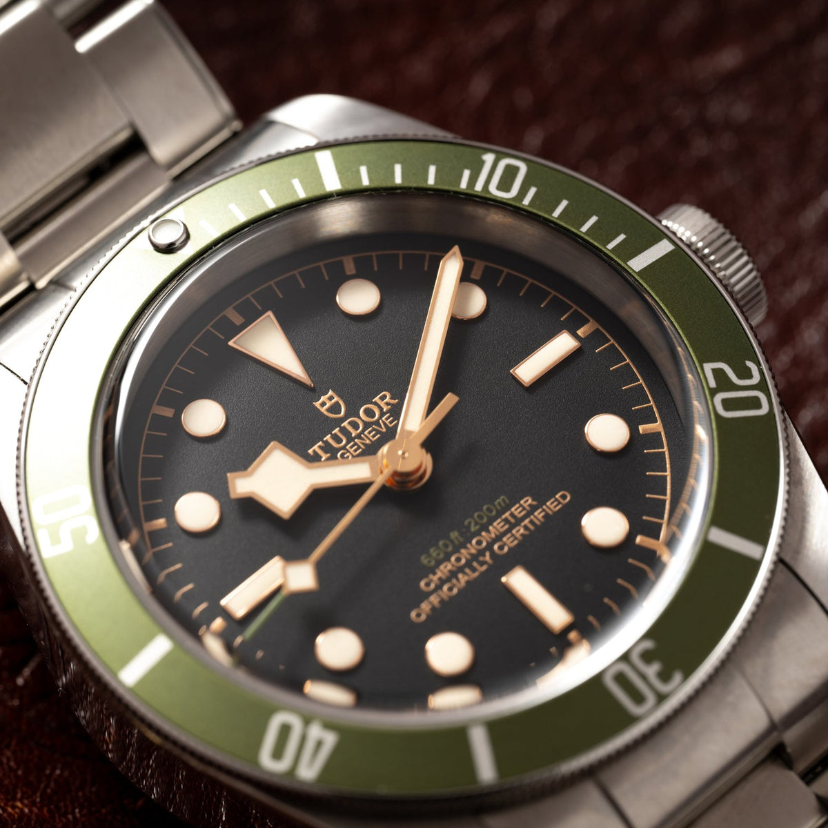 Tudor Black Bay Harrods Edition M79230G-0001 men's automatic dive watch, 41mm stainless steel case, black dial, green bezel, steel bracelet – dial close-up